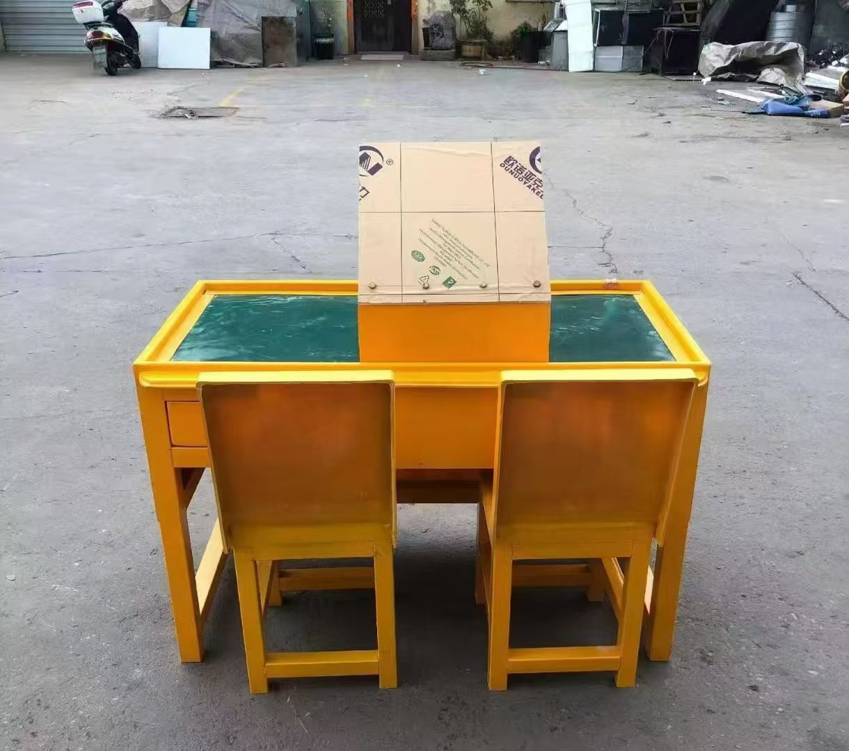 东昌府防静电导通桌井下煤矿火工品发放桌：危险品流转的安全守护者